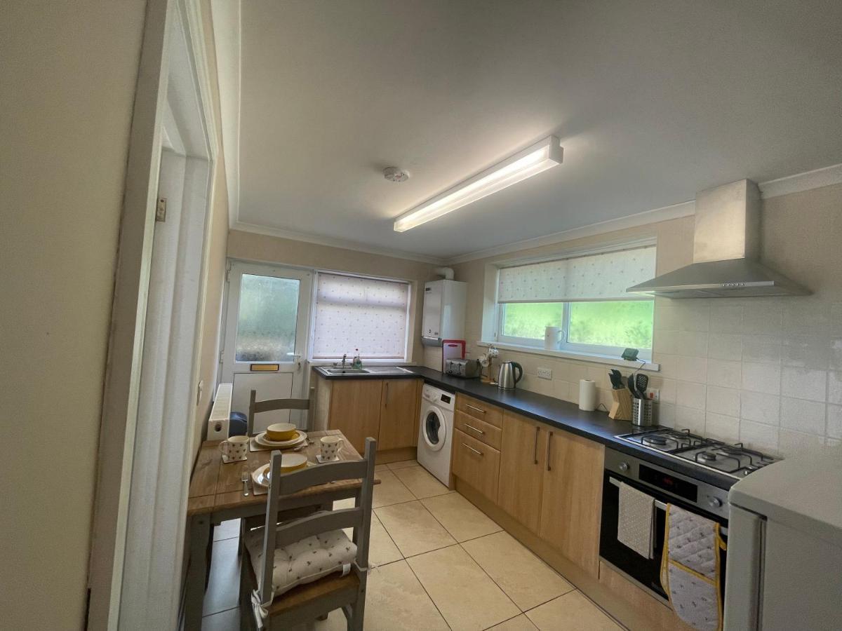 סוואנסי Immaculate One Bedroom Home With Private Parking מראה חיצוני תמונה