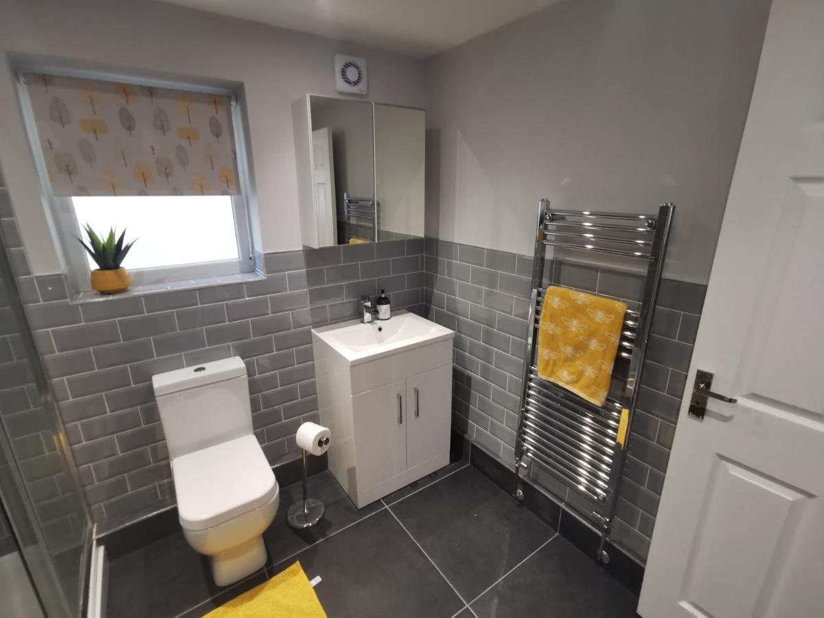 סוואנסי Immaculate One Bedroom Home With Private Parking מראה חיצוני תמונה